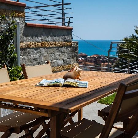 Italianway - Delle Ginestre 28 Appartement Marina dʼMarina dʼAndora Buitenkant foto