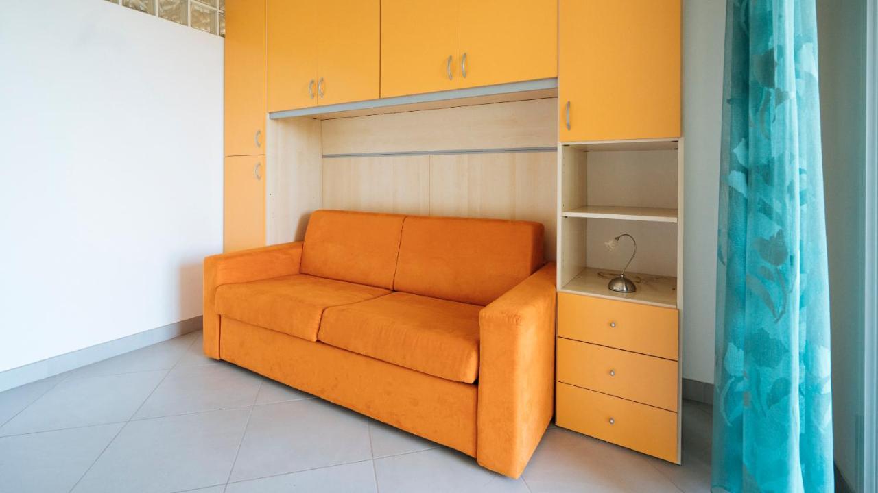 Italianway - Delle Ginestre 28 Appartement Marina dʼMarina dʼAndora Buitenkant foto