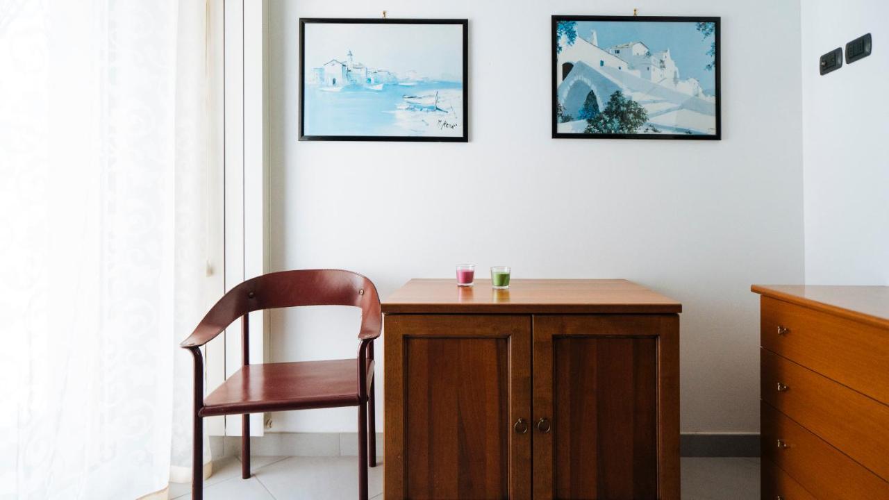 Italianway - Delle Ginestre 28 Appartement Marina dʼMarina dʼAndora Buitenkant foto