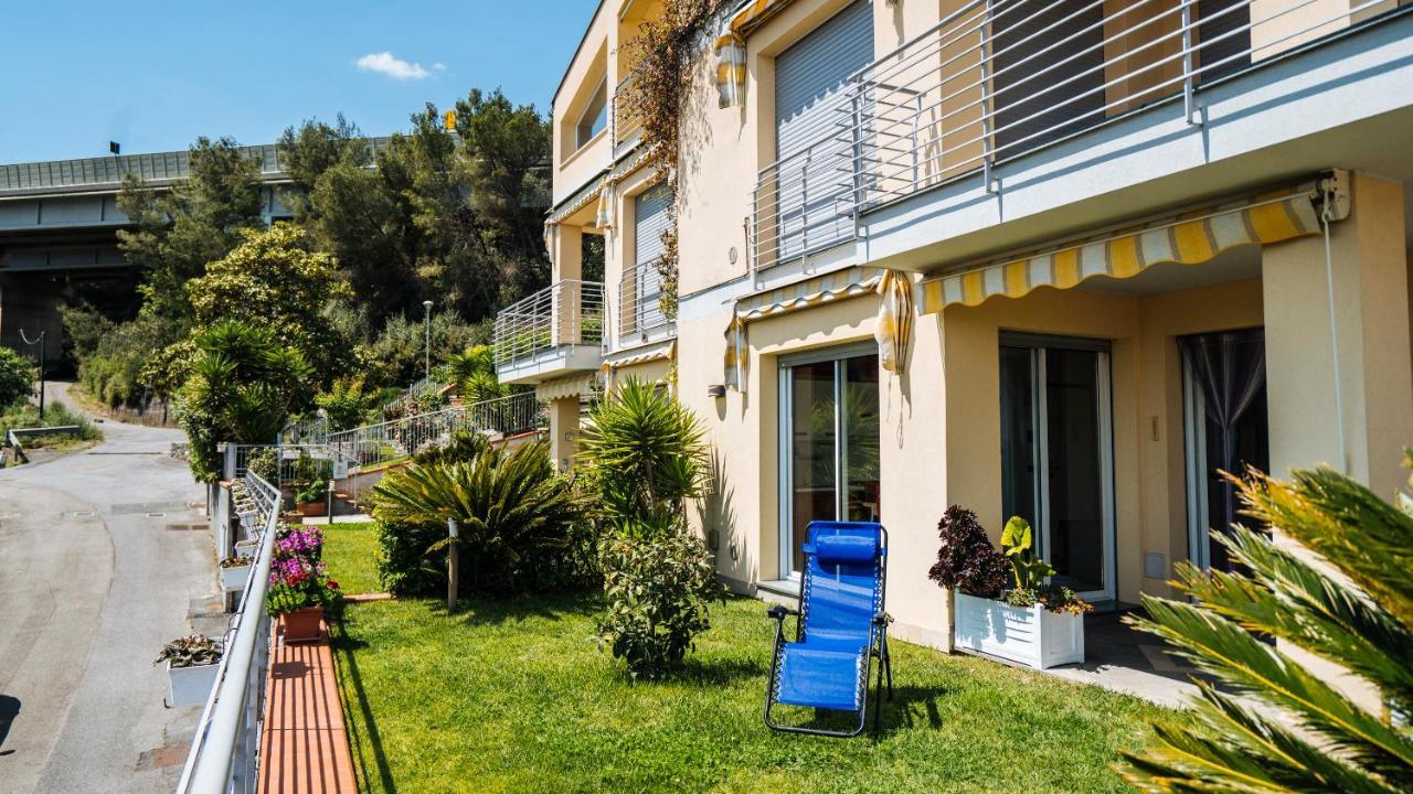 Italianway - Delle Ginestre 28 Appartement Marina dʼMarina dʼAndora Buitenkant foto