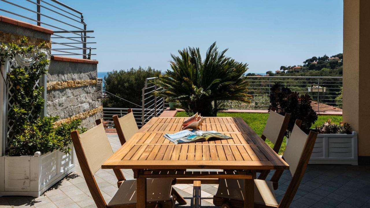Italianway - Delle Ginestre 28 Appartement Marina dʼMarina dʼAndora Buitenkant foto